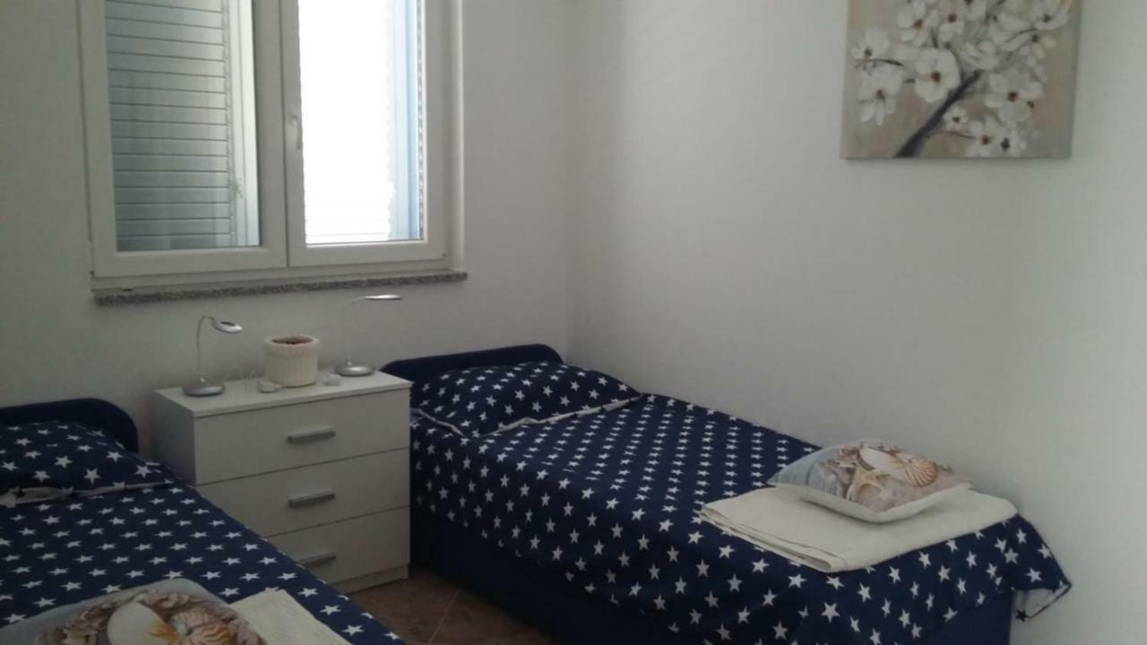 Holiday Home Ankica Ražanac Buitenkant foto